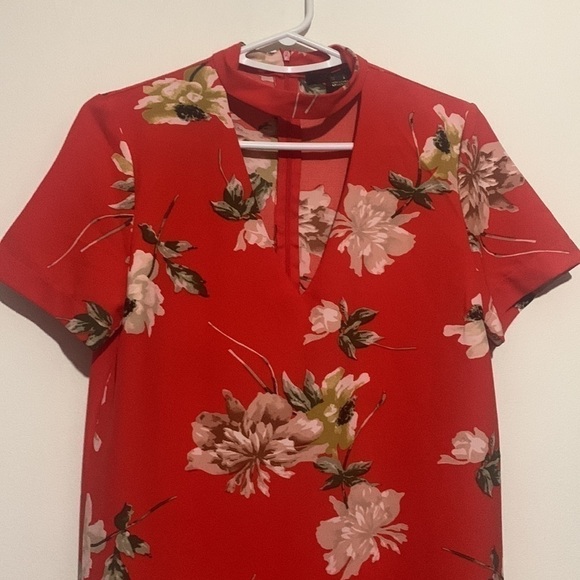 Revamped Red Floral A-Line Midi Dress Size M – Peekaboo Neckline - Picture 2 of 8